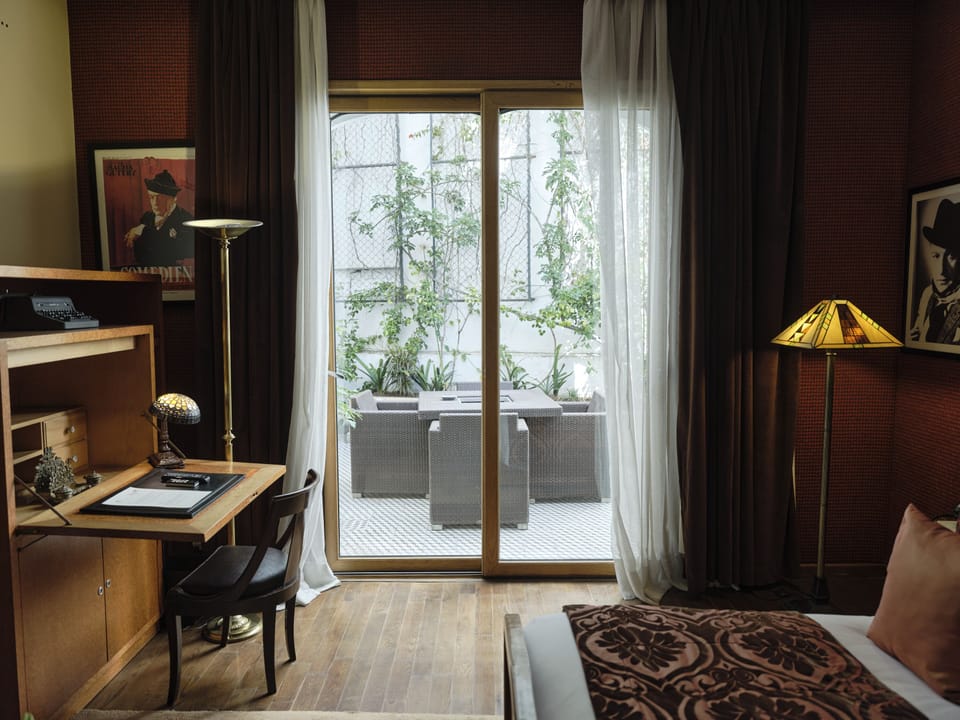 Junior Suite | Premium bedding, minibar, in-room safe, individually decorated