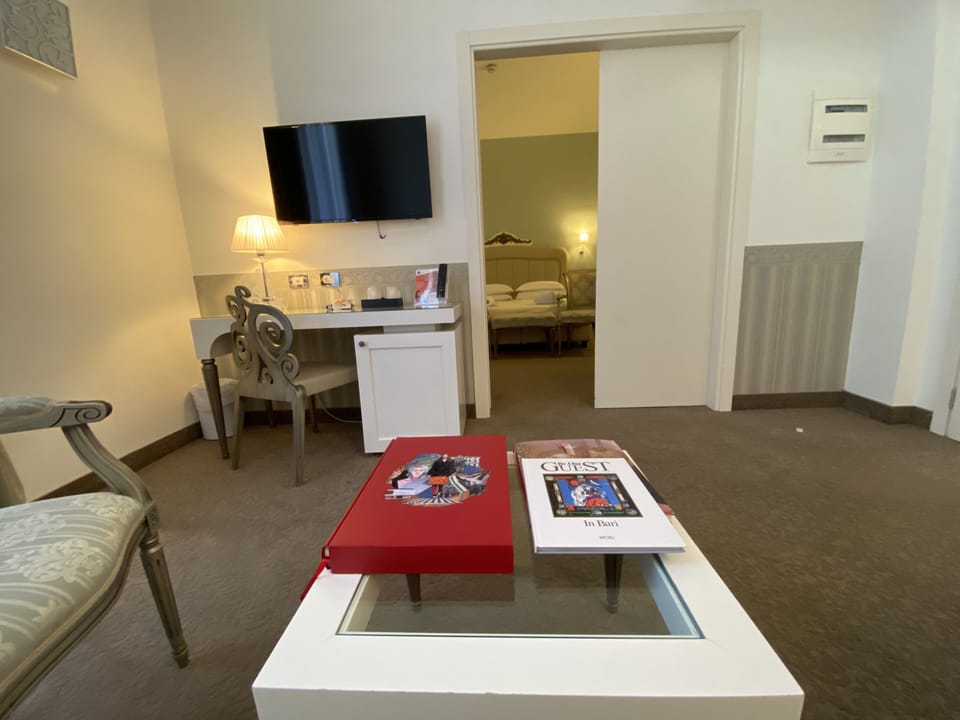 Junior Suite | Premium bedding, minibar, in-room safe, desk