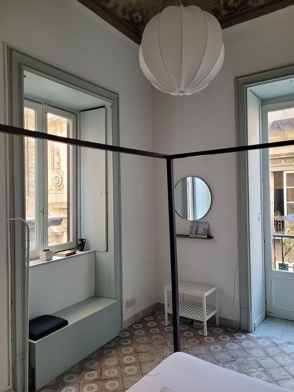 S. Vaughan Double Room with Extra Bed | Free WiFi, bed sheets