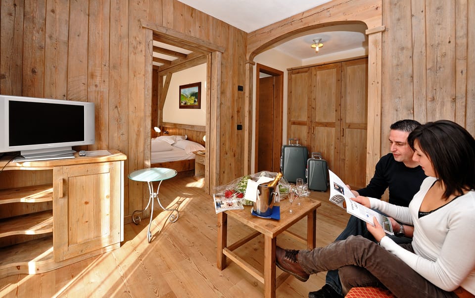 Suite | Minibar, in-room safe, desk, soundproofing