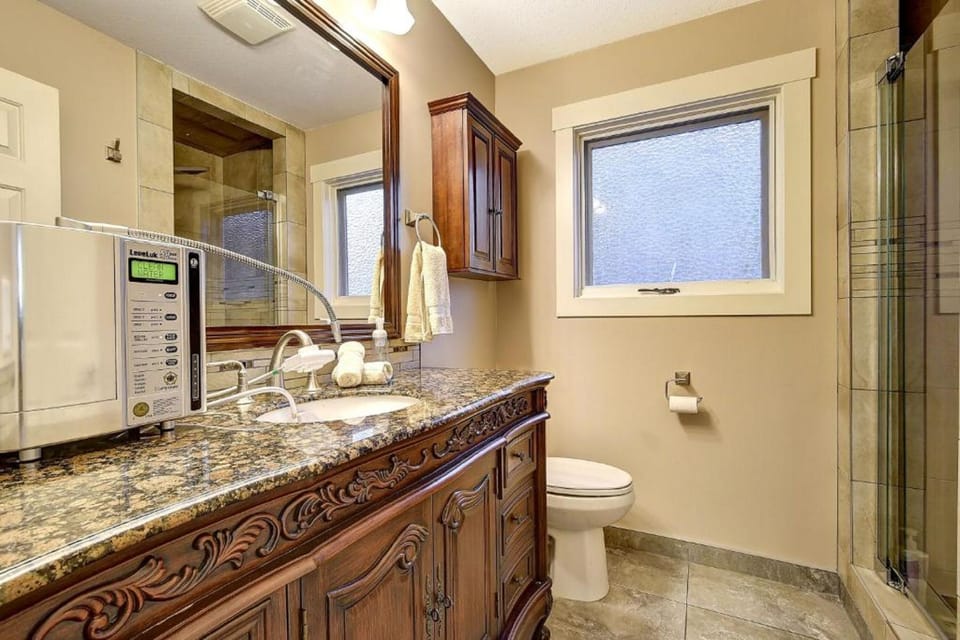 Standard Room | Bathroom | Shower, eco-friendly toiletries, hair dryer, towels