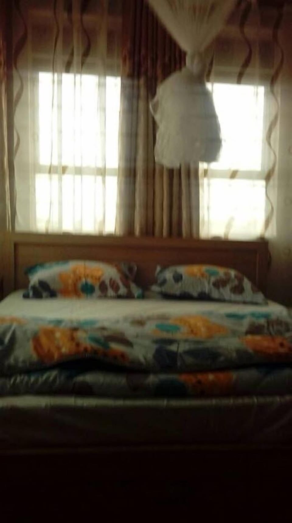 Desk, bed sheets