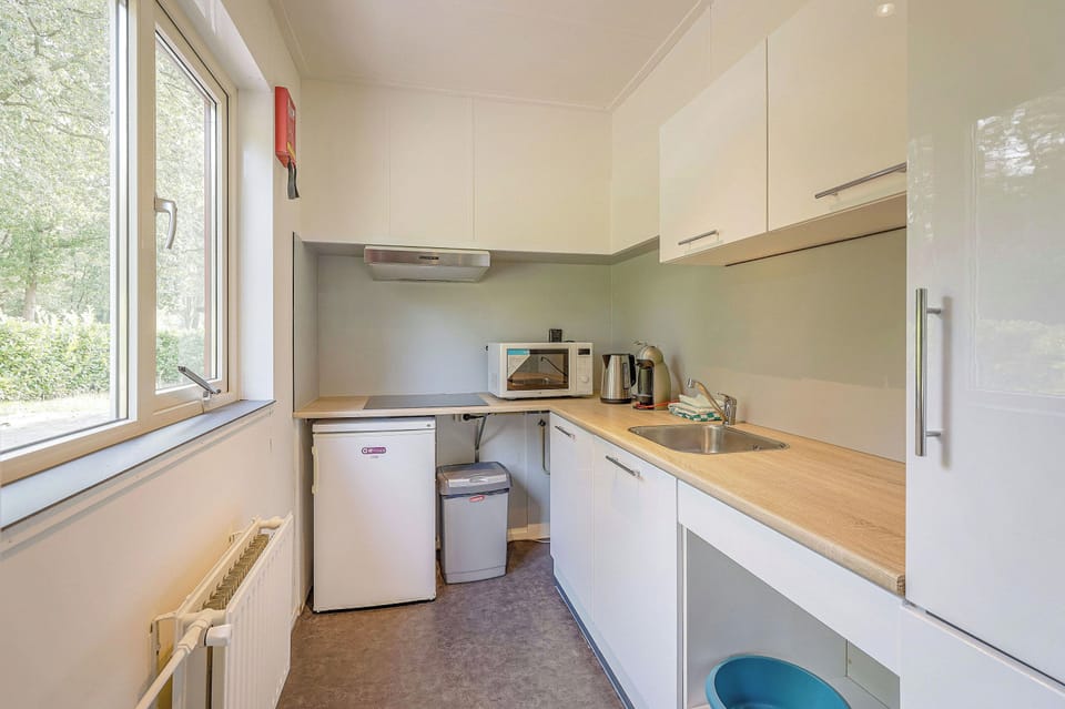 Basic Cabin, 4 Bedrooms, Terrace, Garden View | Private kitchen | Full-size fridge, stovetop, espresso maker, coffee/tea maker