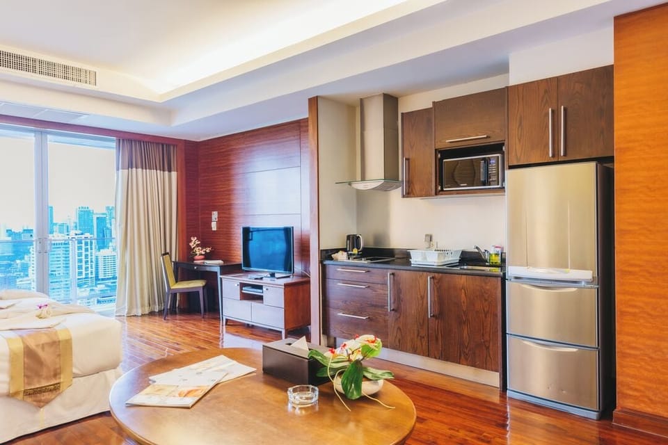 Studio, Park View | Private kitchen | Fridge, microwave