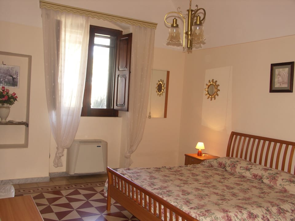 Family Room, Multiple Beds, Private Bathroom | Premium bedding, individually decorated, individually furnished