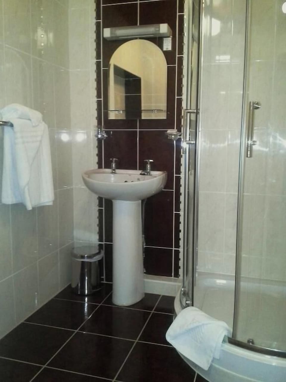 Double or Twin Room | Bathroom | Shower, free toiletries, hair dryer, towels