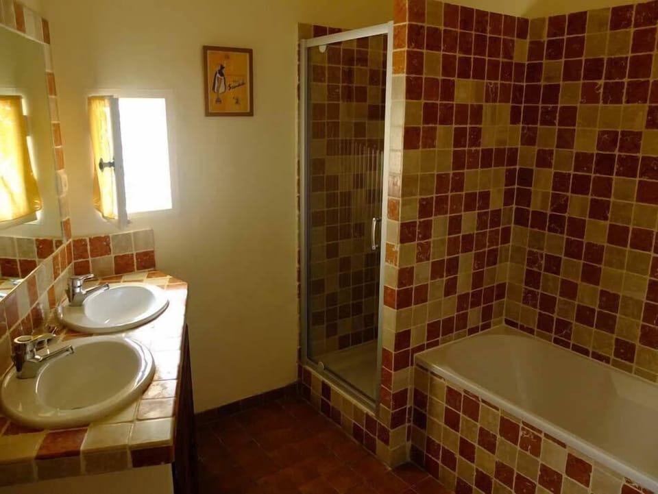 Le Mas des Sages Bed and Breakfast in Provence