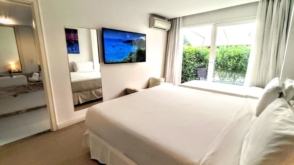 Deluxe Triple Room | Premium bedding, pillowtop beds, minibar, laptop workspace