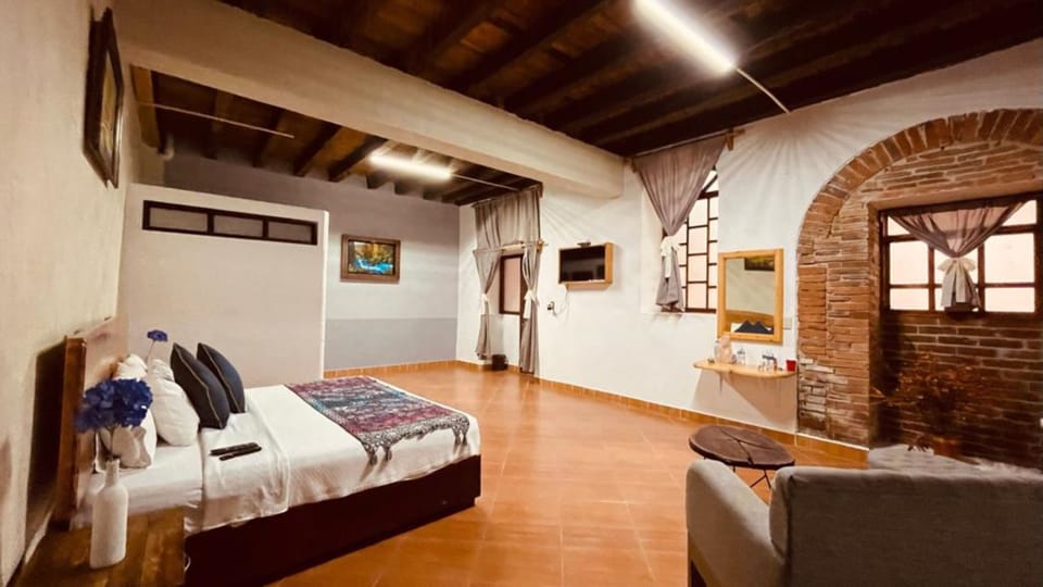 Junior Room | Hypo-allergenic bedding, free minibar items, individually decorated