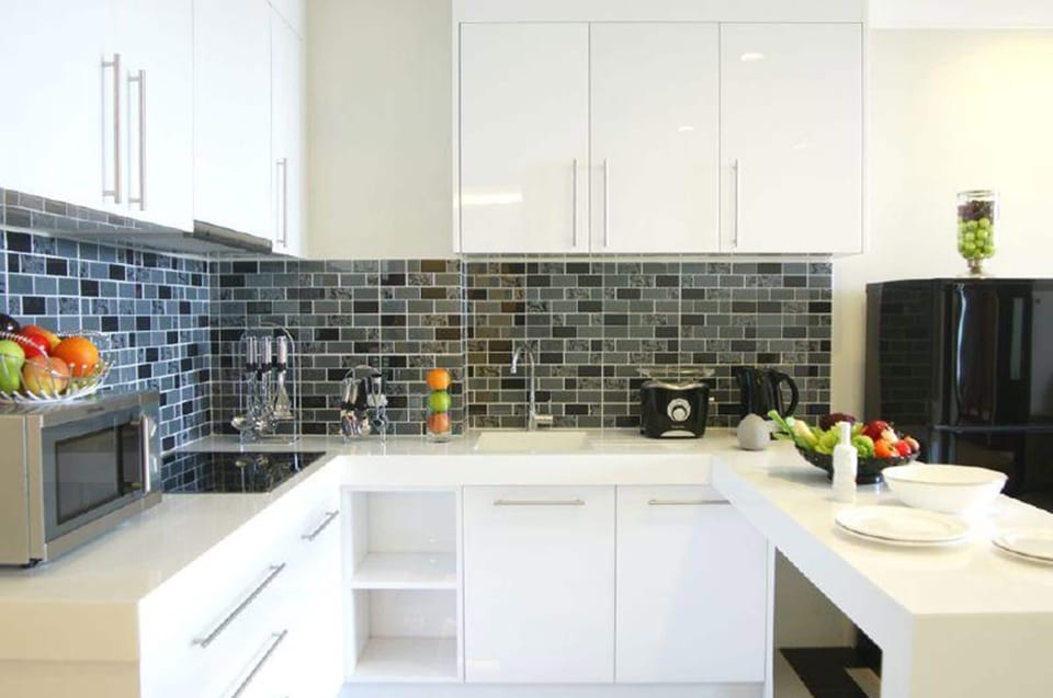 Suite, 2 Bedrooms | Private kitchenette | Coffee/tea maker, full-size fridge, microwave, electric kettle