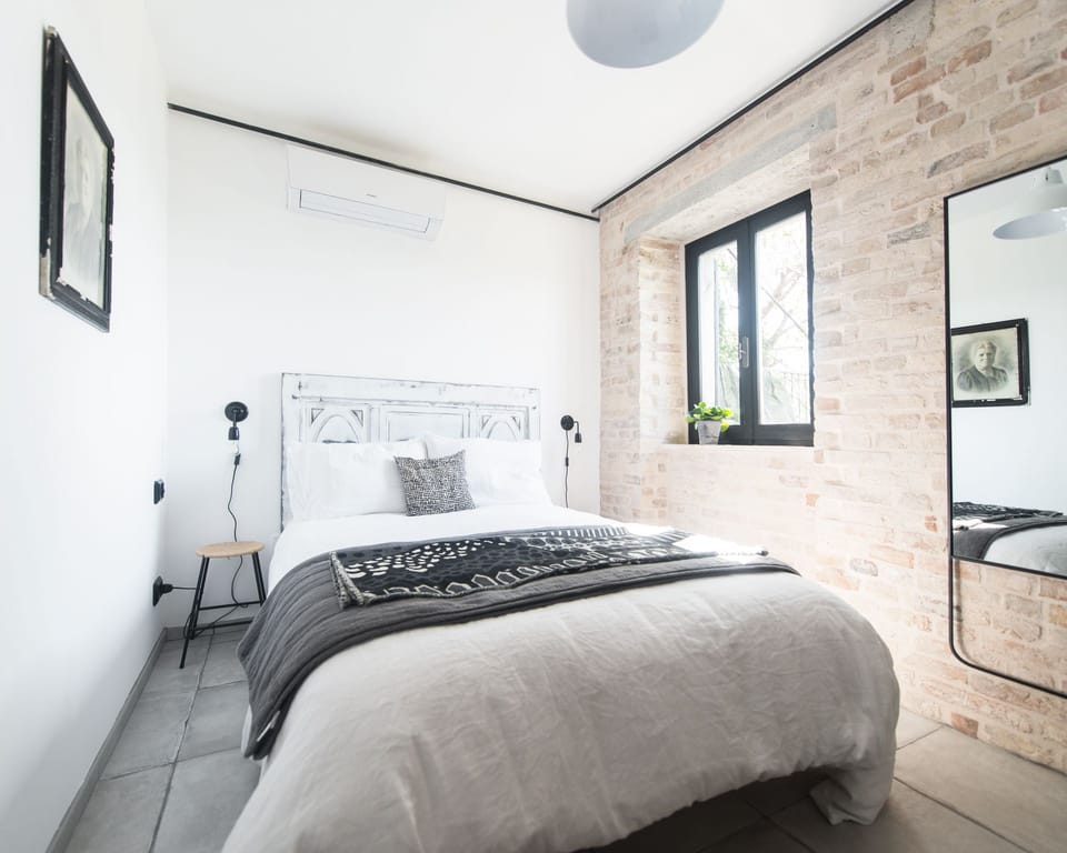 Deluxe Room (2) | Egyptian cotton sheets, premium bedding, down comforters
