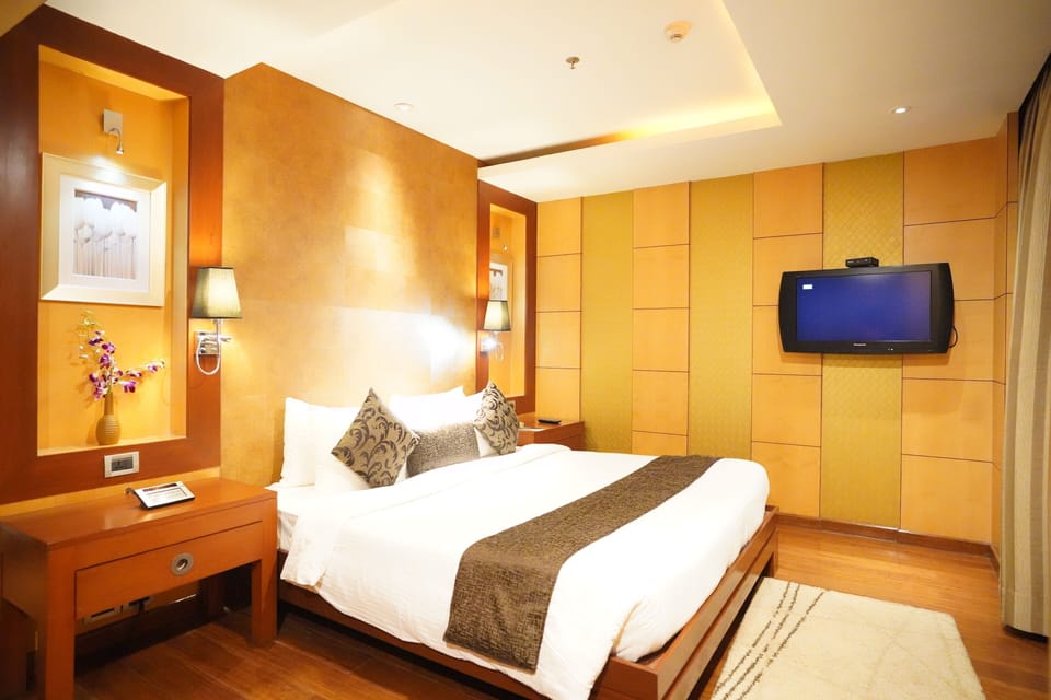 Minibar, in-room safe, desk, soundproofing