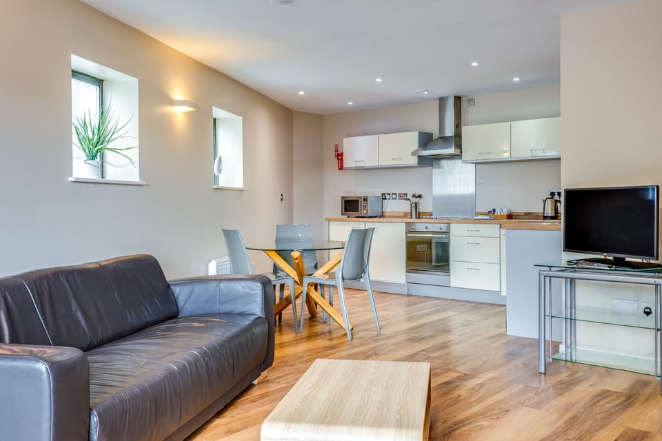 Liberty Suite | Living area | Flat-screen TV