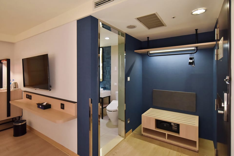 In-room safe, iron/ironing board, free WiFi