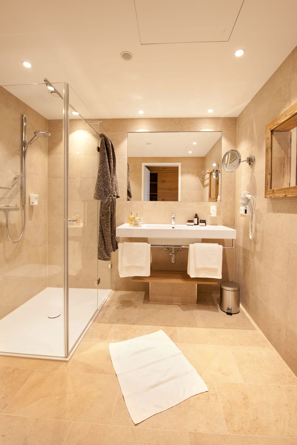 Hair dryer, towels