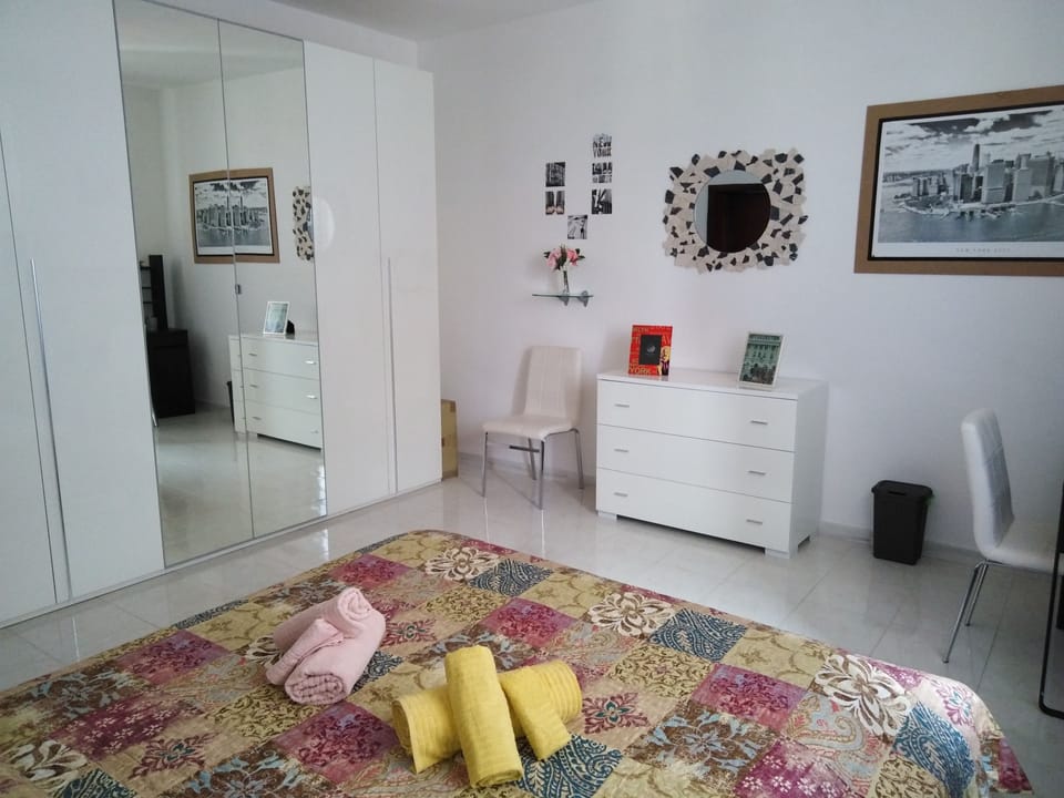 Superior Room, Private Bathroom (New York) | 1 bedroom, desk, WiFi (free), individually decorated