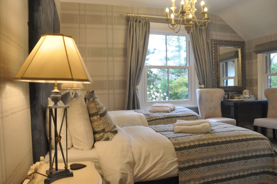 Premium bedding, individually decorated, individually furnished, desk