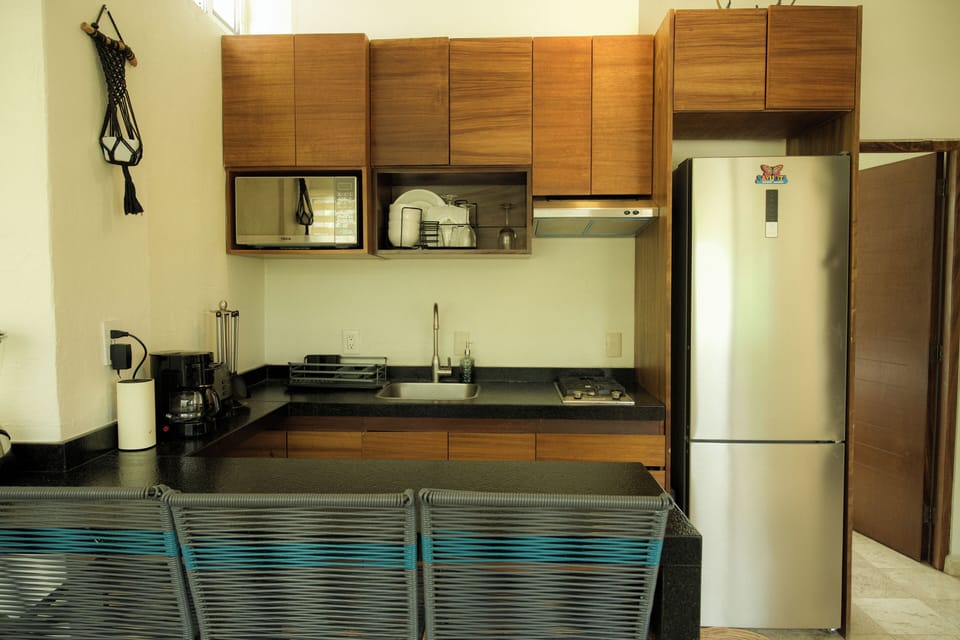 Comfort Apartment, 2 Bedrooms | Private kitchen | Griddle