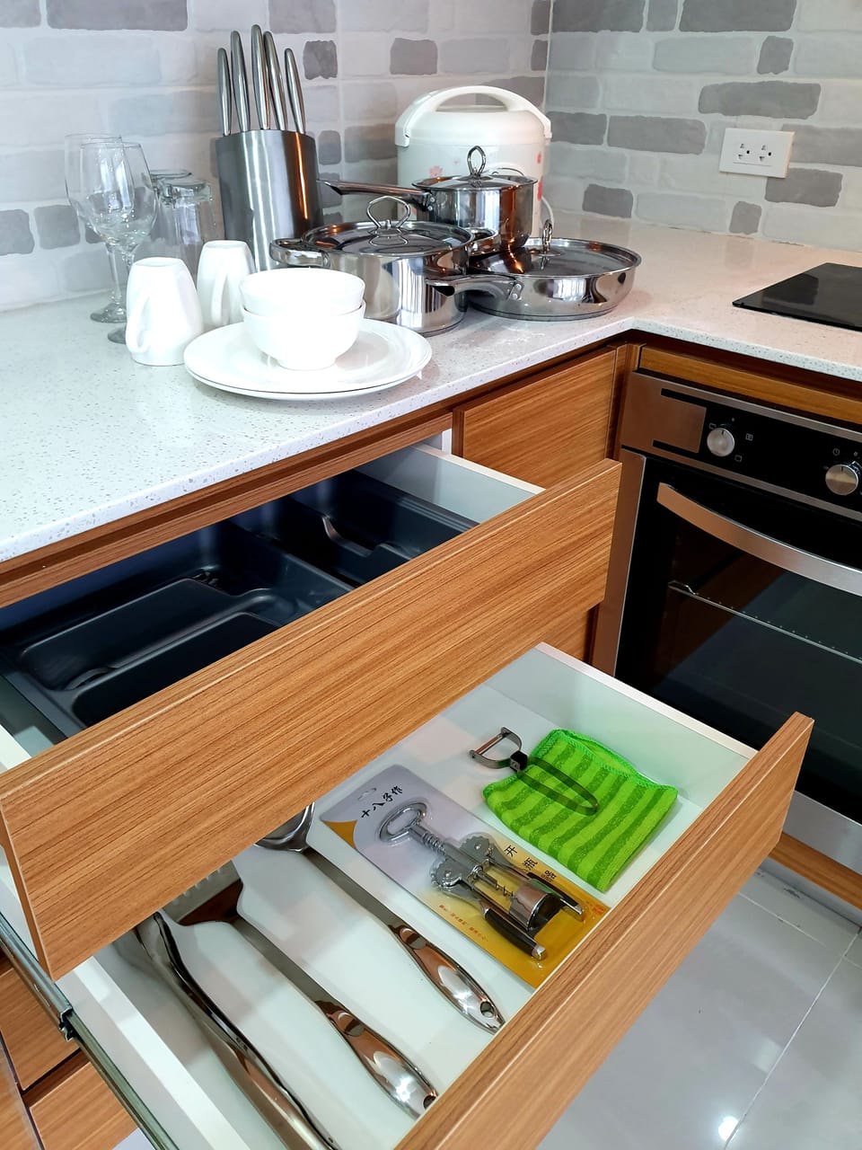 Full-size fridge, microwave, rice cooker, cookware/dishes/utensils