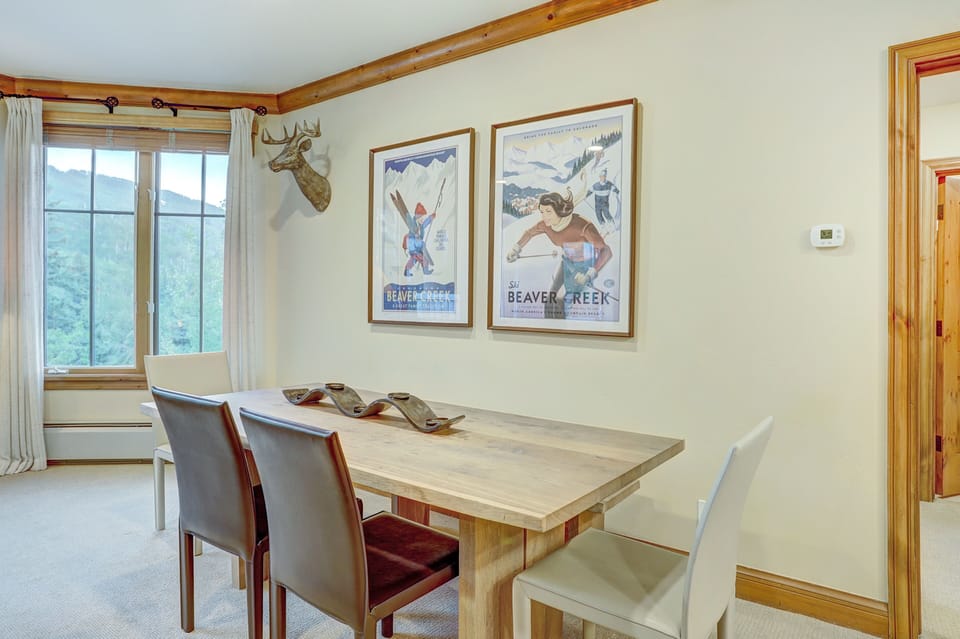 Condo, 2 Bedrooms | Dining