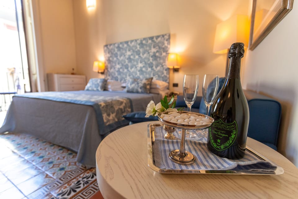 1 bedroom, Frette Italian sheets, premium bedding, down comforters