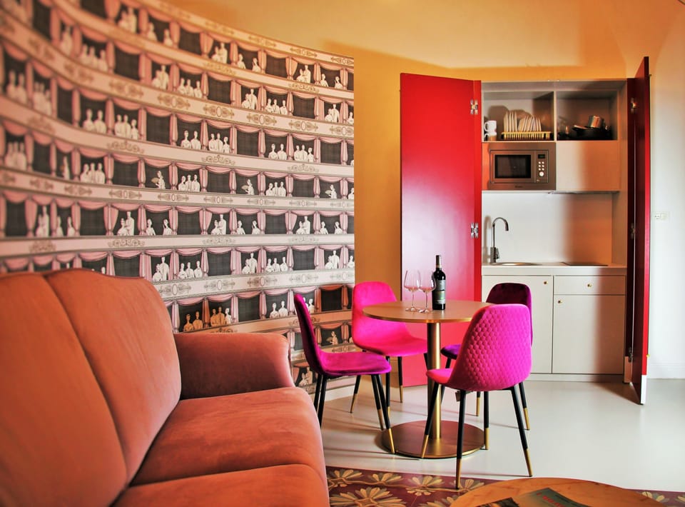 Deluxe Apartment, 1 Bedroom, Terrace | Private kitchen | Fridge, microwave, oven, stovetop
