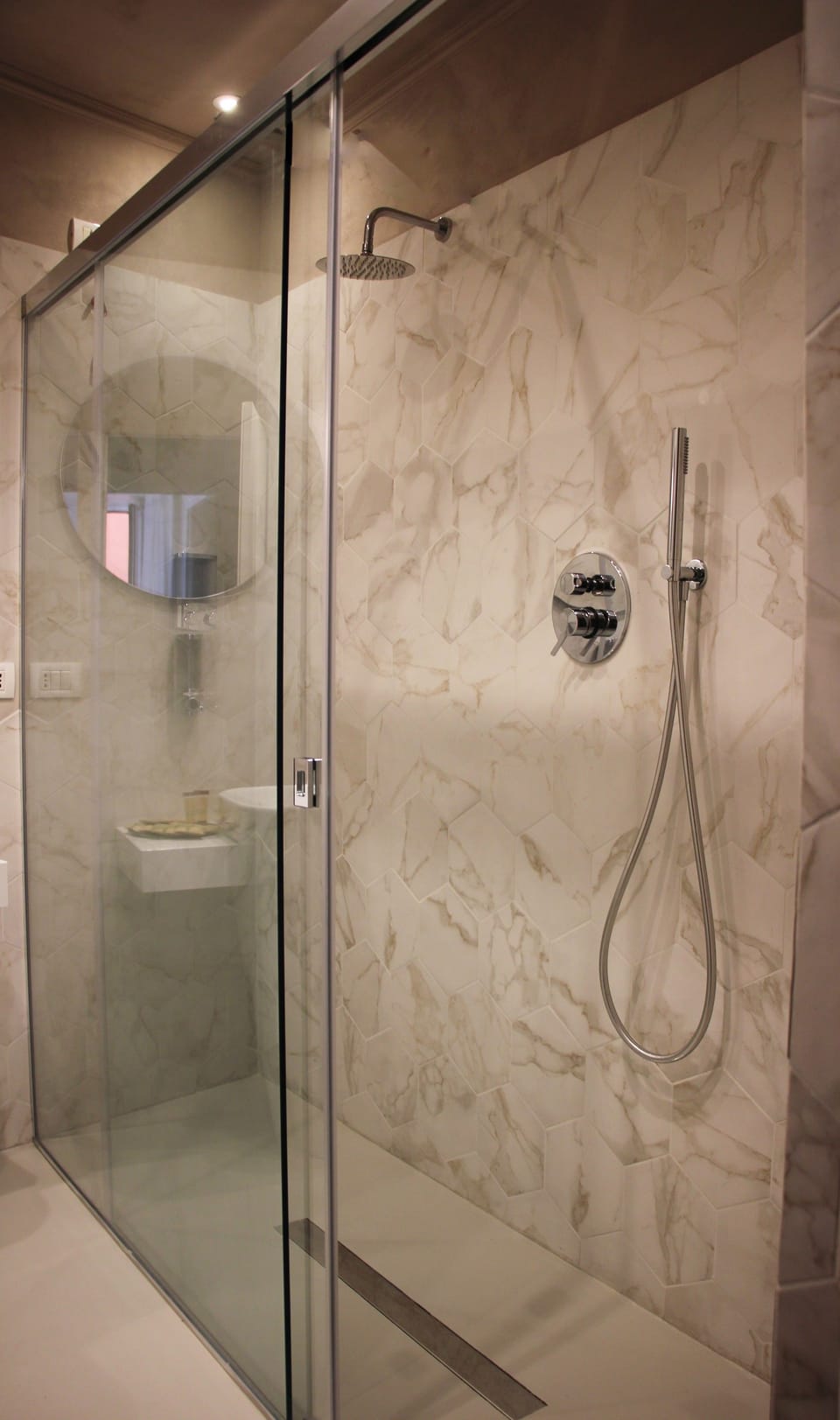 Bathroom shower