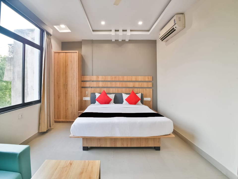 Premium bedding, memory foam beds, minibar, individually decorated