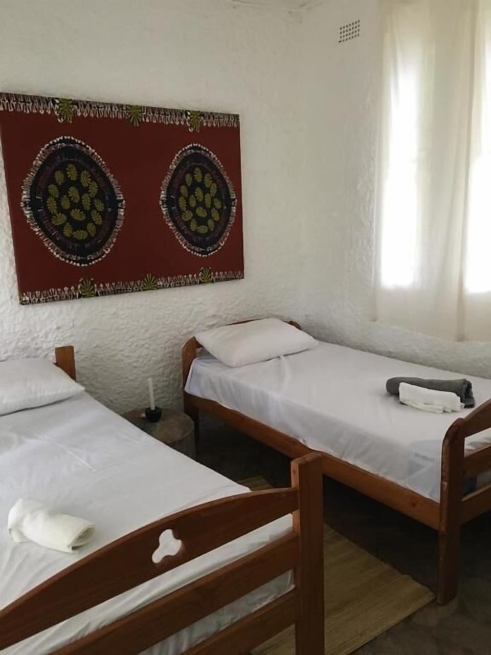 Twin Room | Desk, laptop workspace, bed sheets