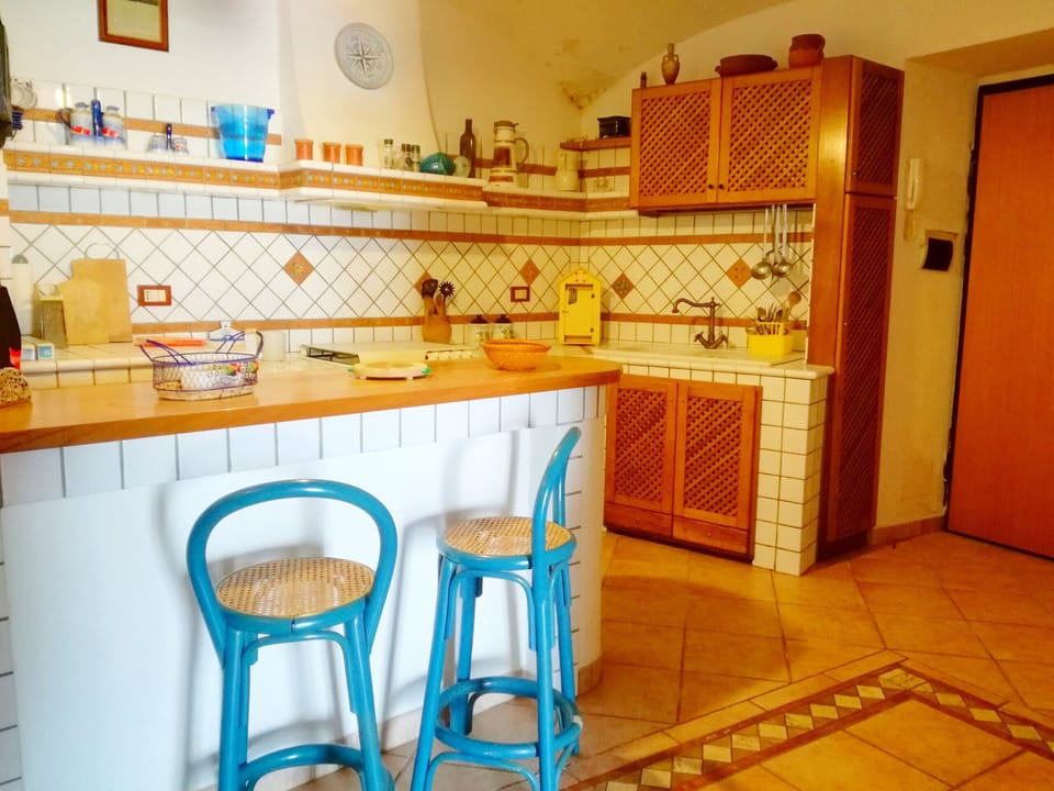 Apartment, 2 Bedrooms | In-room dining