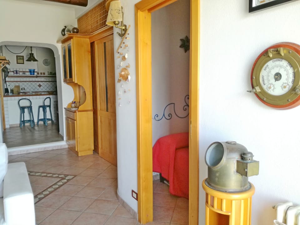 Apartment, 2 Bedrooms | Room amenity