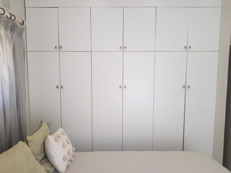 Basic House | 2 bedrooms, desk, laptop workspace, bed sheets