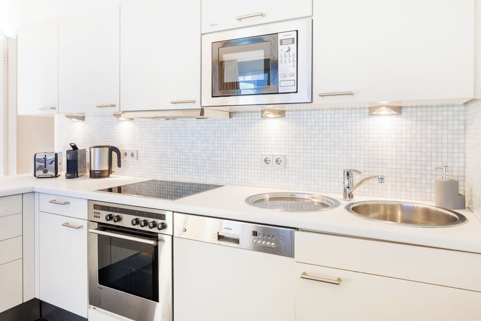 Superior Apartment, 1 Bedroom | Private kitchen | Electric kettle