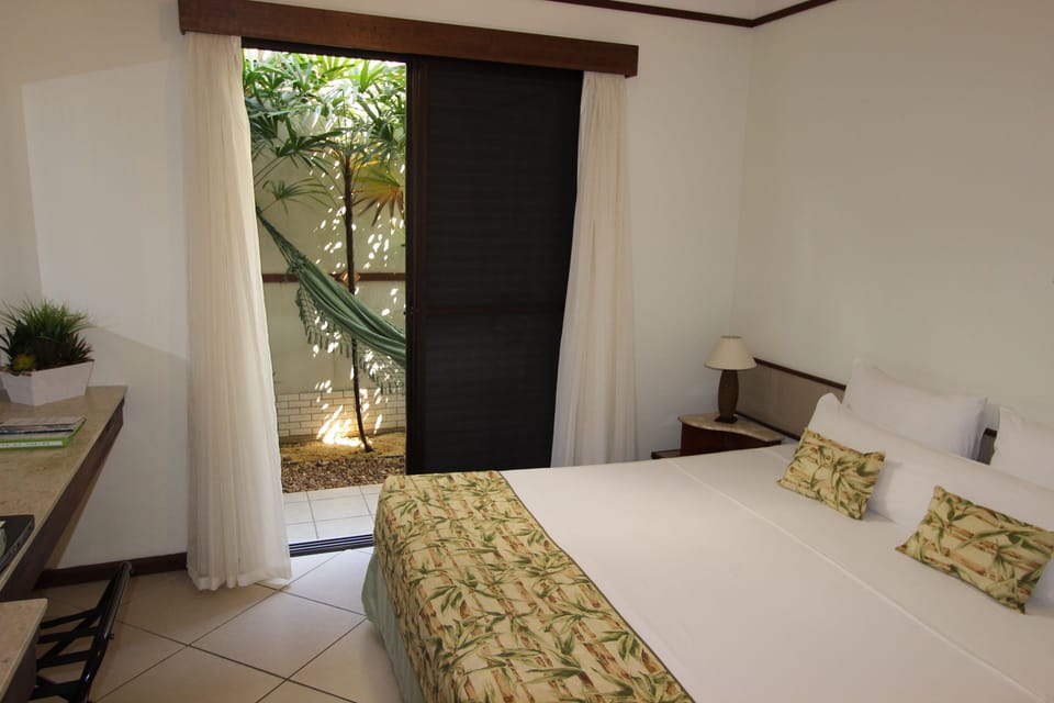 Double Room, Balcony | Pillowtop beds, minibar, in-room safe, blackout drapes
