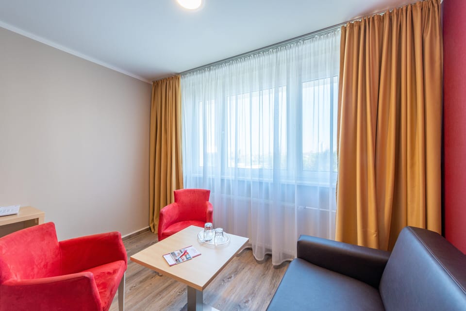 Superior Double Room, Non Smoking | Hypo-allergenic bedding, in-room safe, desk, laptop workspace