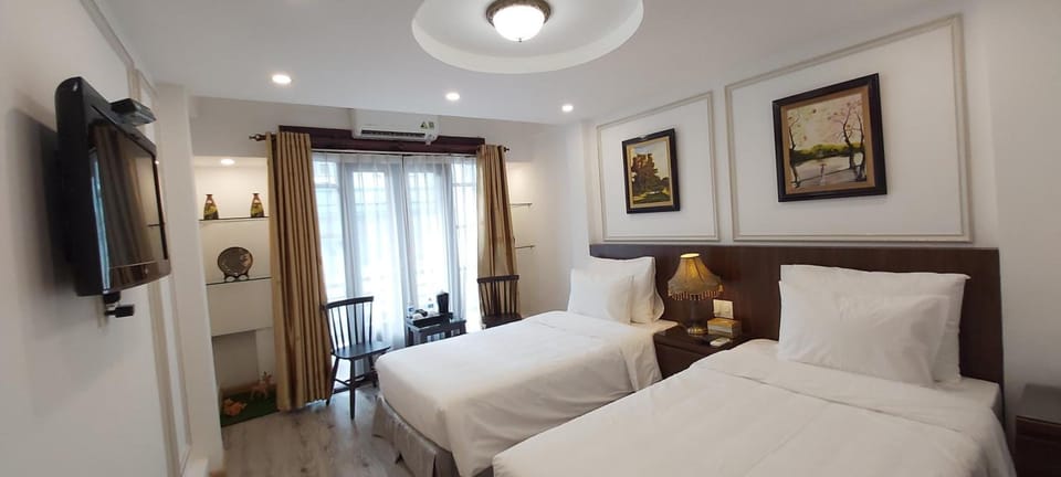 Minibar, in-room safe, desk, blackout drapes