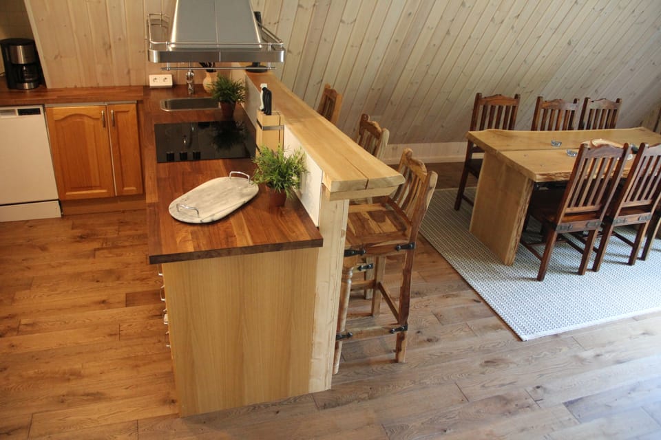 Signature Cabin, 2 Bedrooms, Jetted Tub | Private kitchen | Full-size fridge, microwave, oven, stovetop