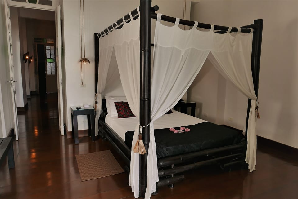 Premium bedding, pillowtop beds, minibar, in-room safe