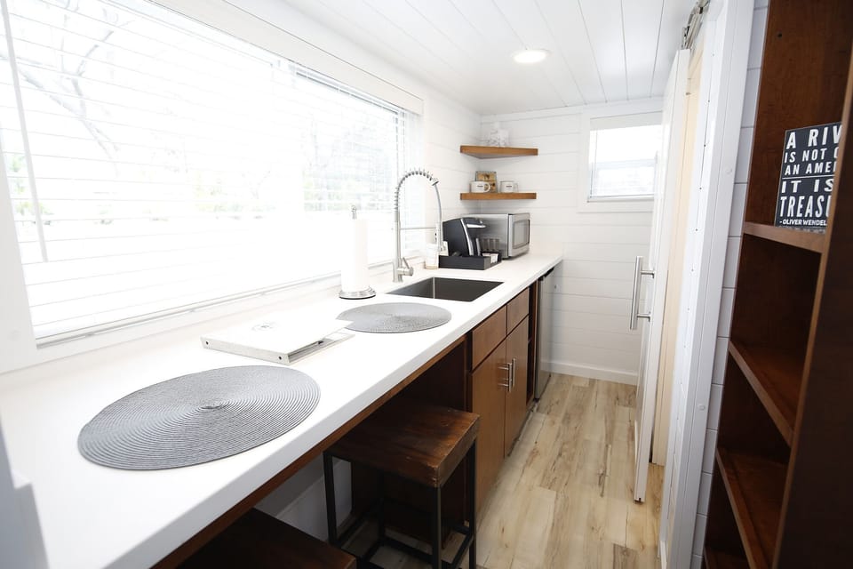 Pungo | 1 bedroom, iron/ironing board, WiFi (free), individually decorated