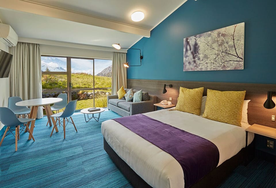 Motel Family Queen Queen | In-room safe, iron/ironing board, cribs (free), WiFi (free)