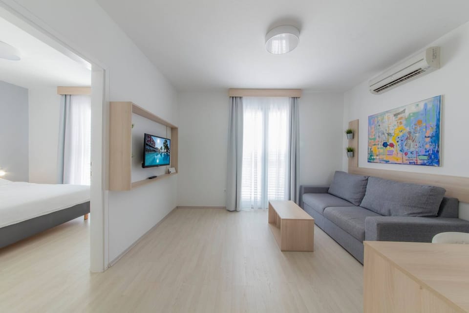 Suite with seaside balcony | Premium bedding, in-room safe, desk, free WiFi