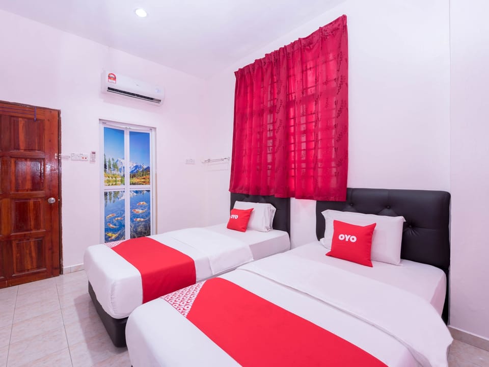 Deluxe Twin Room | Free WiFi, bed sheets