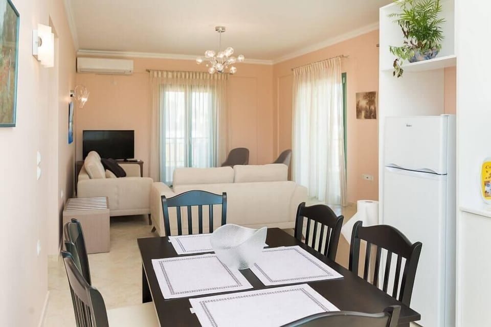 Family Villa, Private Pool | Private kitchen | Fridge, oven, stovetop, dishwasher