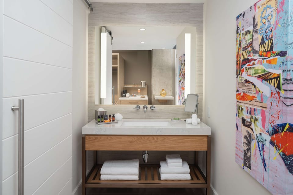 Combined shower/tub, eco-friendly toiletries, hair dryer, towels