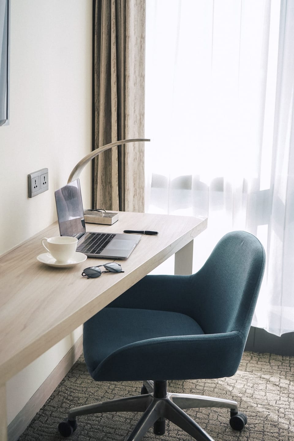 Junior Suite, 1 King Bed, Non Smoking | Frette Italian sheets, premium bedding, in-room safe, desk