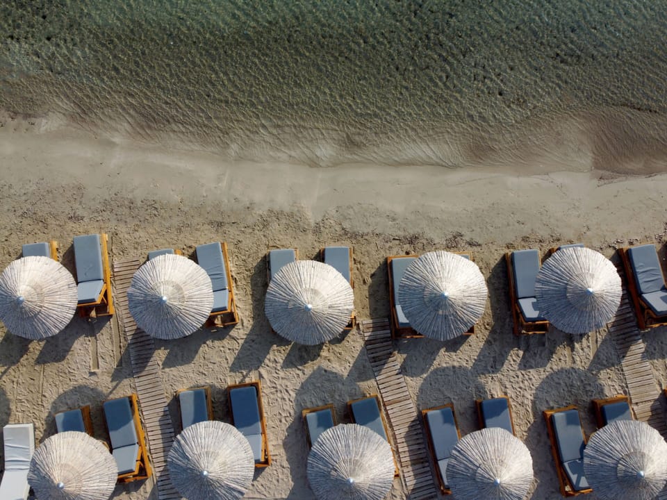 Private beach, sun loungers, beach umbrellas, beach towels