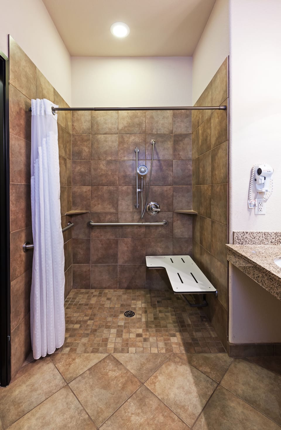 In-room safe, desk, iron/ironing board, free WiFi