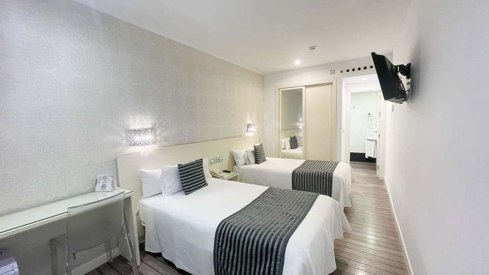 Minibar, in-room safe, desk, iron/ironing board