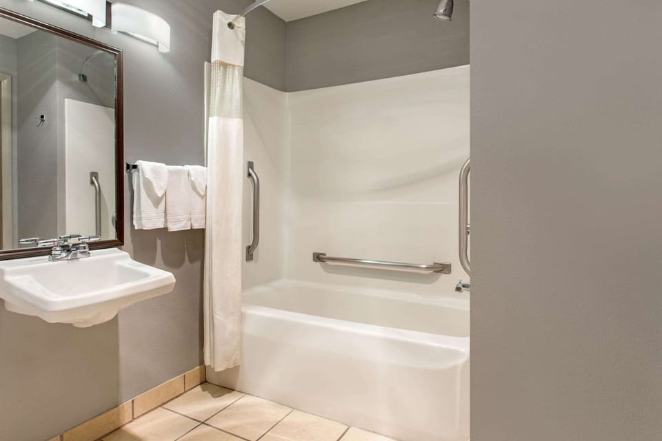 Free toiletries, towels