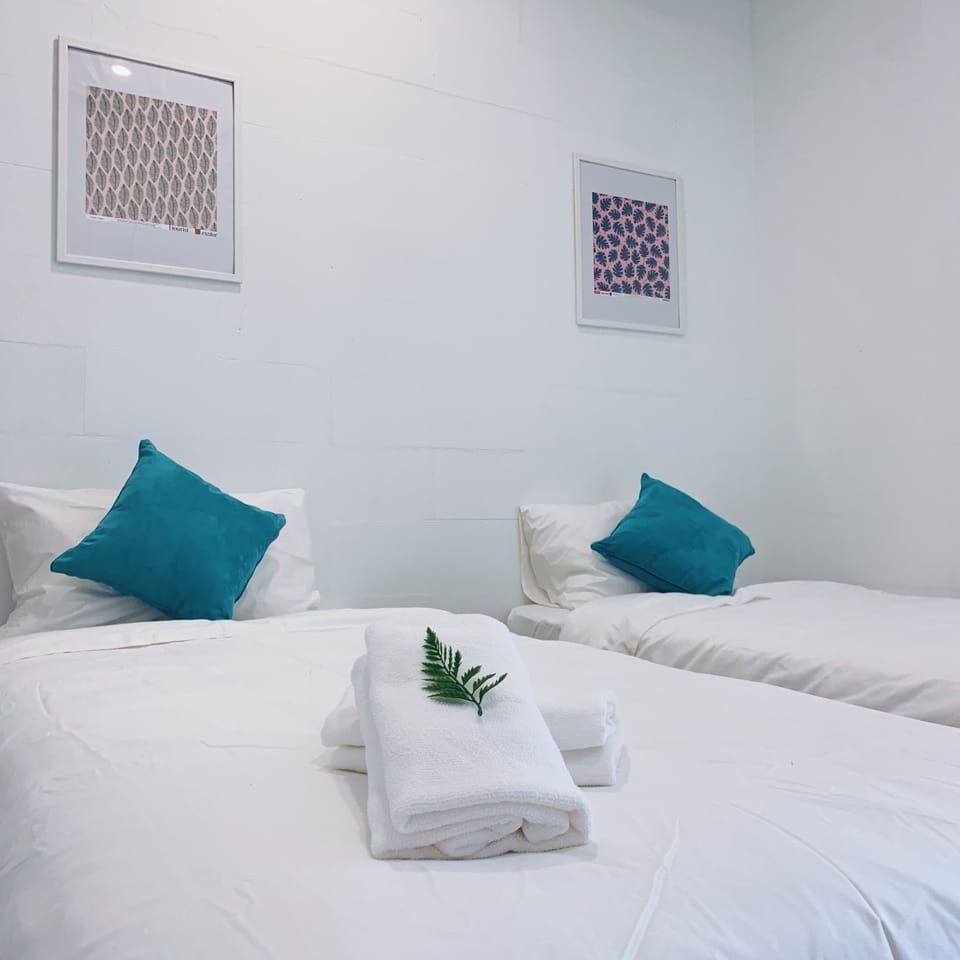 Superior Twin Room | Desk, blackout drapes, soundproofing, iron/ironing board (on request)